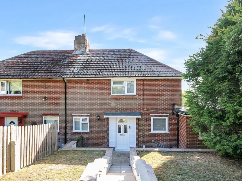 Property thumbnail 1 out of 3