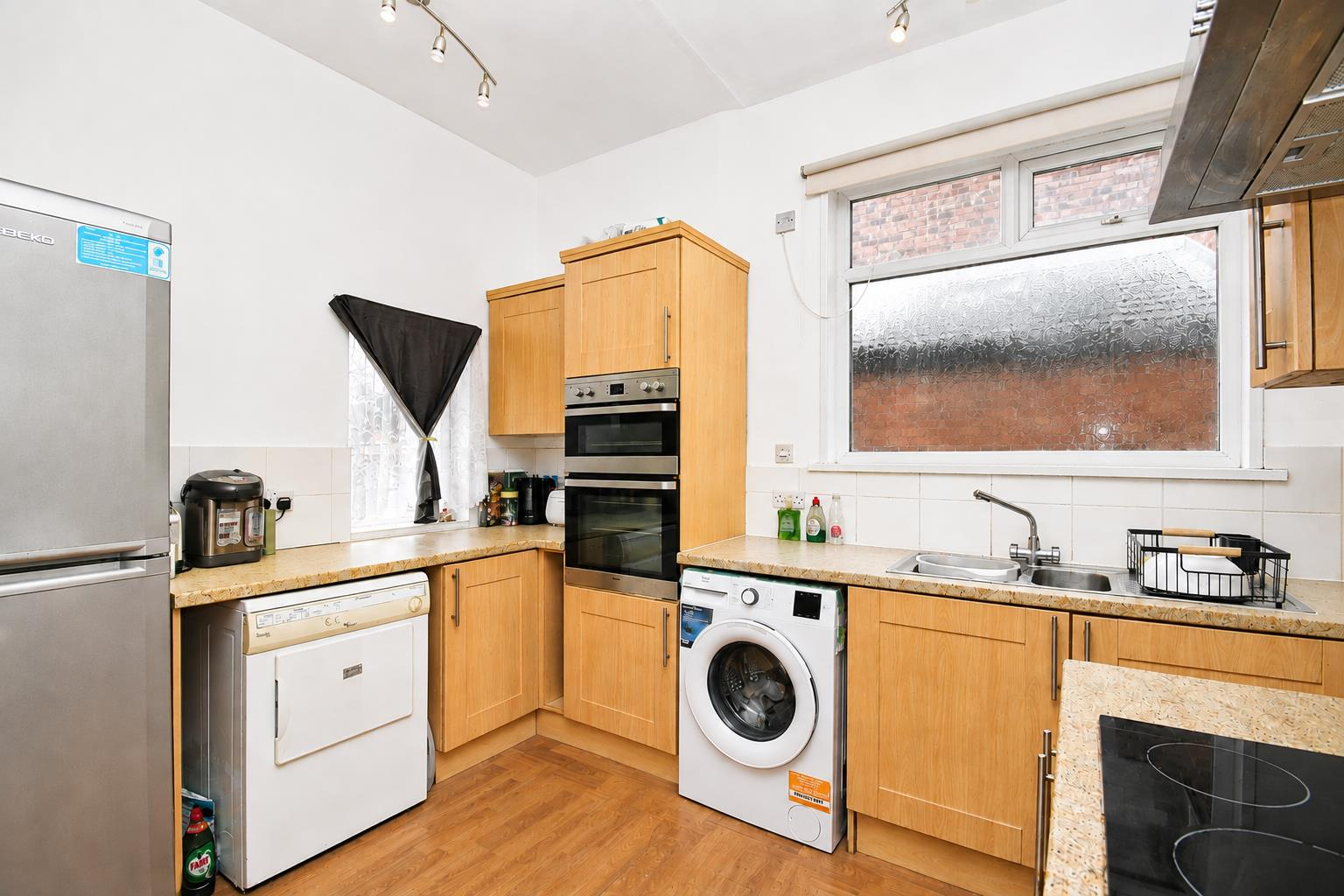 Cottingham Road, Hull Image 3