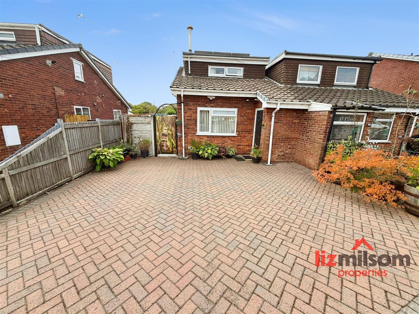 Meadow Lane, Newhall, Swadlincote Image 1