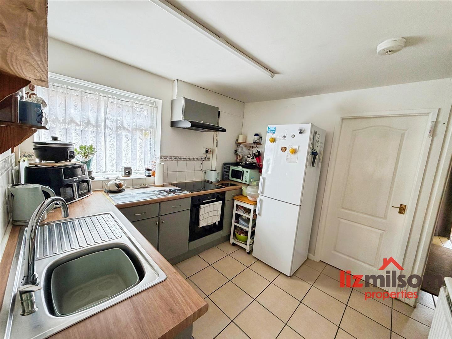 Meadow Lane, Newhall, Swadlincote Image 6
