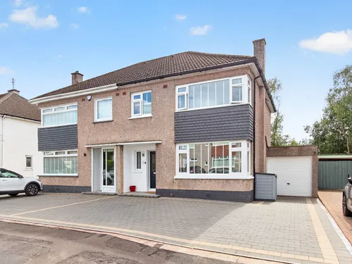 Cloan Crescent, Bishopbriggs, Glasgowphoto