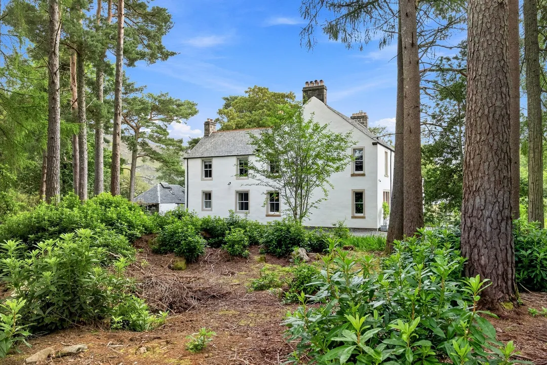 https://mr0.homeflow-assets.co.uk/files/photo/image/48176/7721/_x_/20260826-Scotland-Kinlochewe-115757-4.jpg