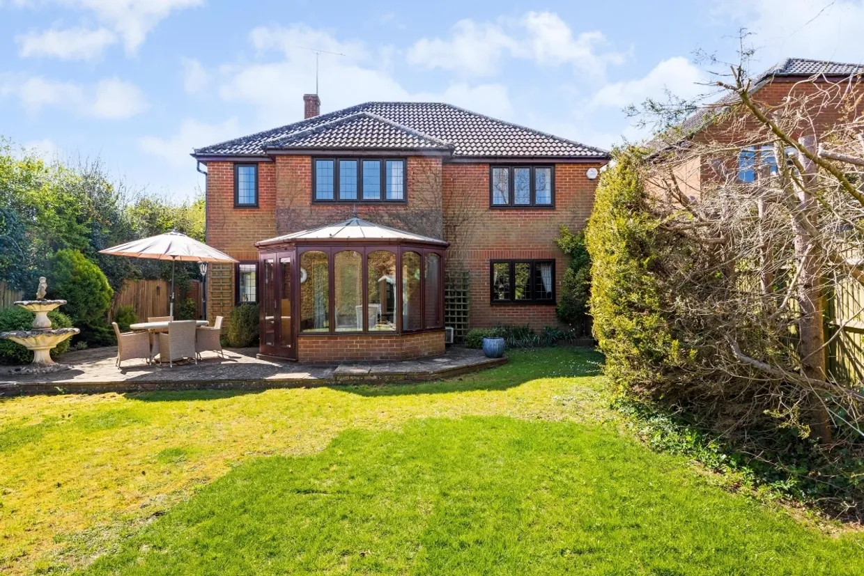 Salmons Lane Prestwood HP16 photo 13