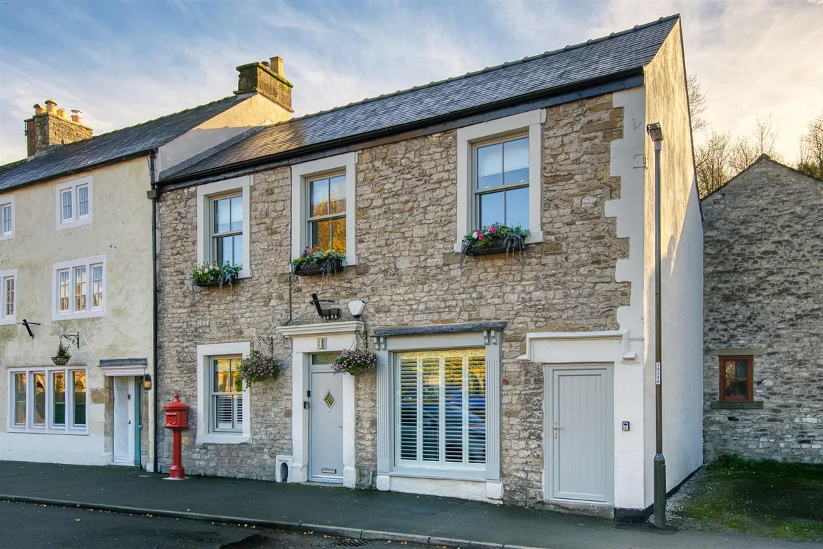 Commercial Road, Tideswell, Buxton