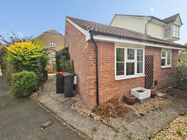 Mulberry Gardens, Witham
