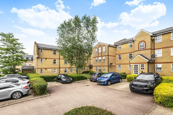 Waltham Abbey, EN9