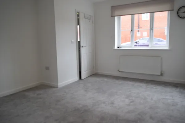 Meadowbrook Rise, BB2