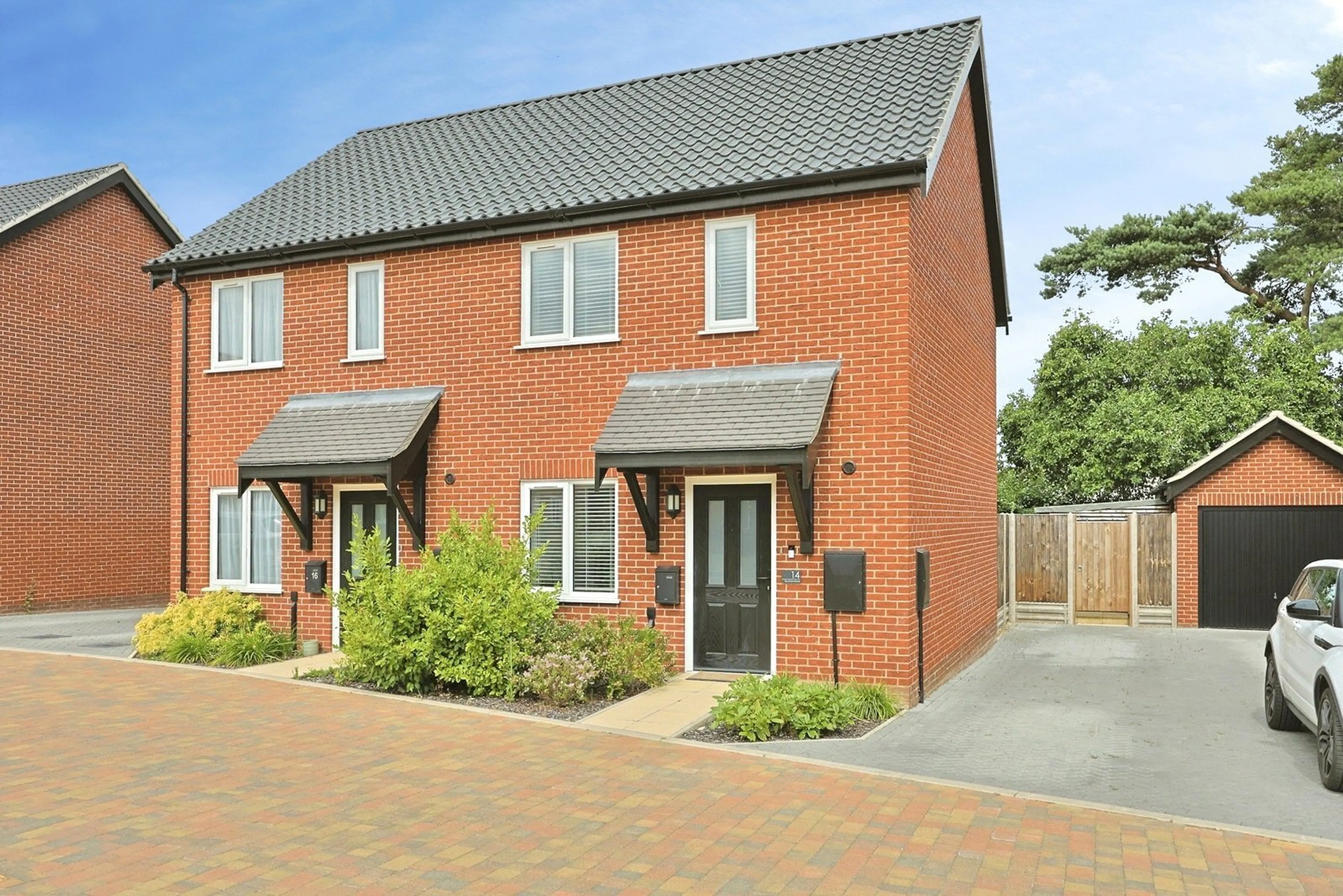 Property photo 0