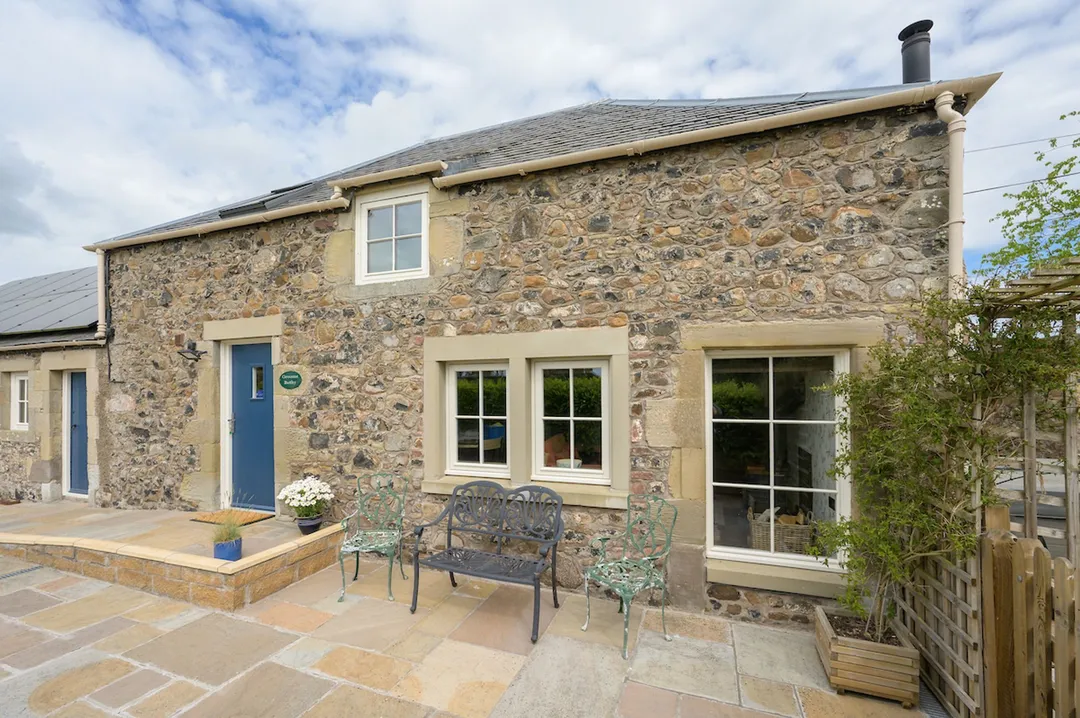 https://mr0.homeflow-assets.co.uk/files/photo/image/48179/7477/_x_/Cakemuir-GROOMSCOTTAGE-4.jpg