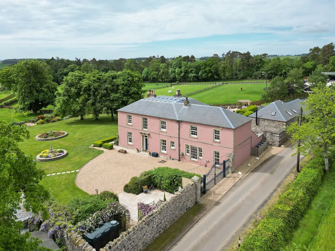 https://mr0.homeflow-assets.co.uk/files/photo/image/48179/7478/_x_/Cakemuir-DRONE-7.jpg