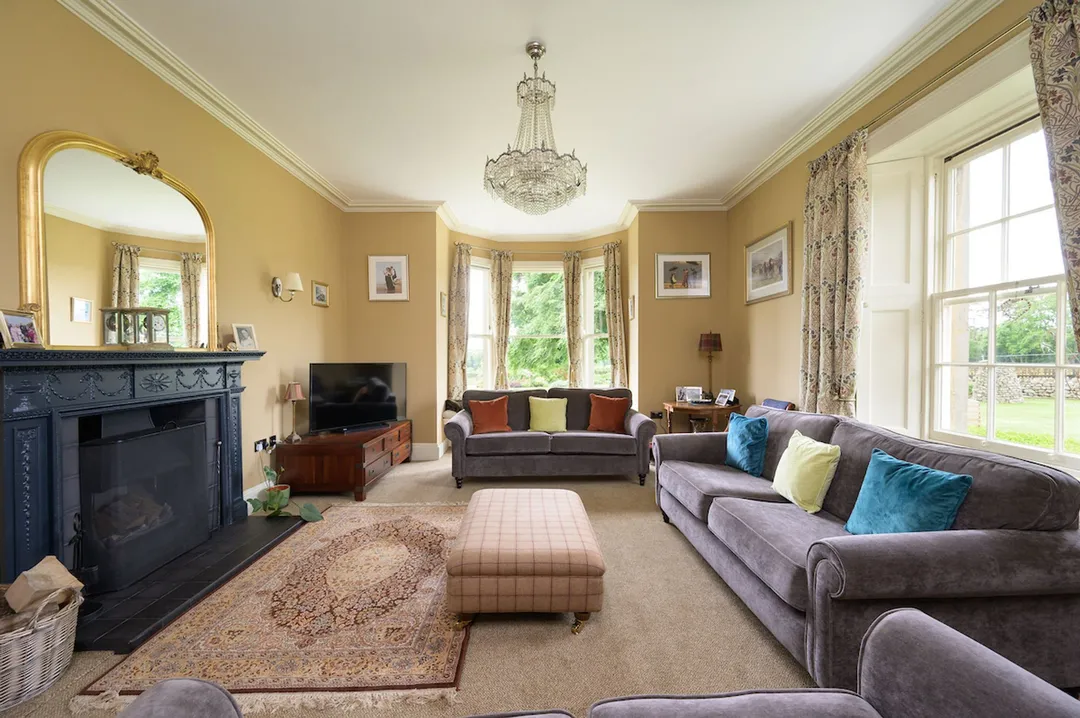 https://mr0.homeflow-assets.co.uk/files/photo/image/48179/7480/_x_/Cakemuir-INTERIOR-22.jpg