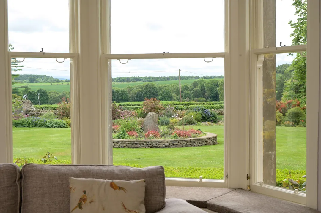https://mr0.homeflow-assets.co.uk/files/photo/image/48179/7495/_x_/Cakemuir-INTERIOR-39.jpg