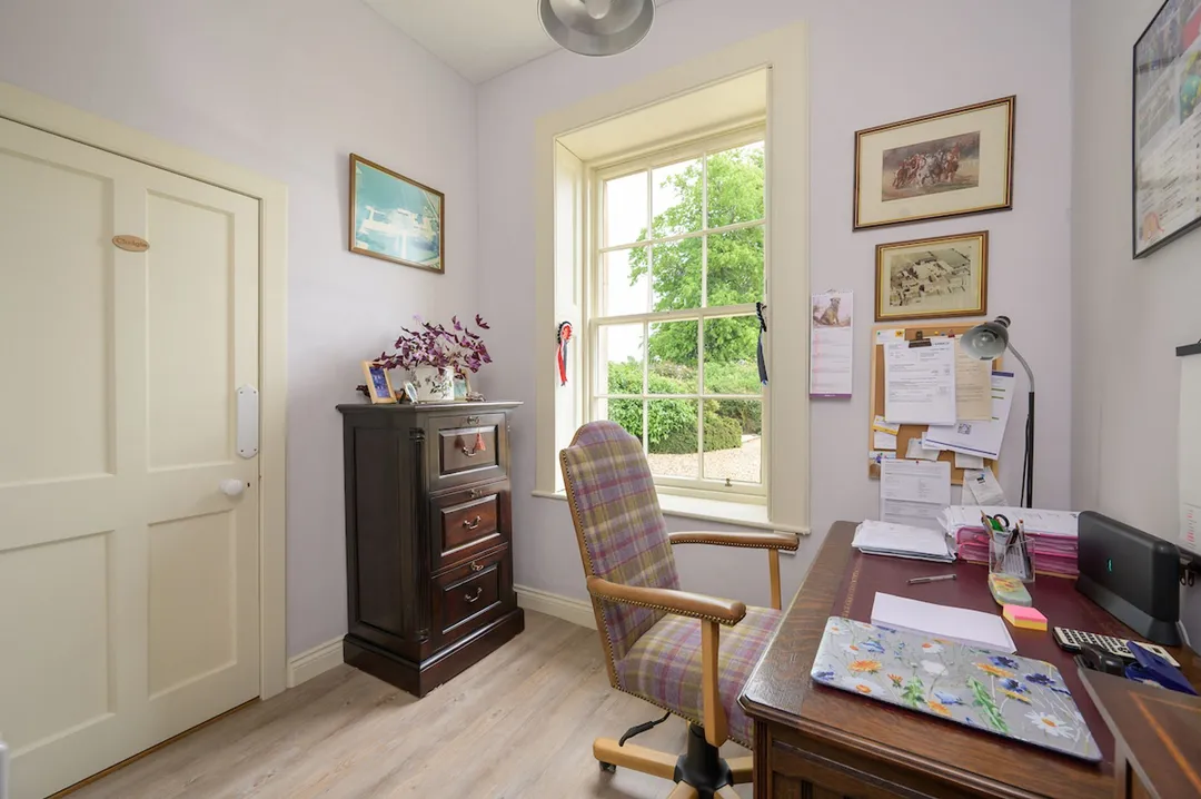 https://mr0.homeflow-assets.co.uk/files/photo/image/48179/7498/_x_/Cakemuir-INTERIOR-49.jpg