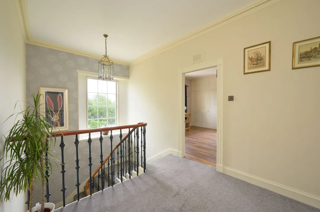 https://mr0.homeflow-assets.co.uk/files/photo/image/48179/7512/_x_/Cakemuir-INTERIOR-90.jpg