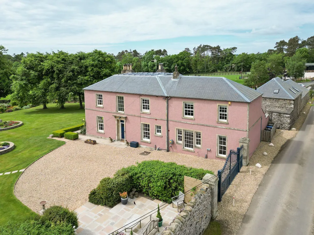 https://mr0.homeflow-assets.co.uk/files/photo/image/48179/7558/_x_/Cakemuir-DRONE-5.jpg