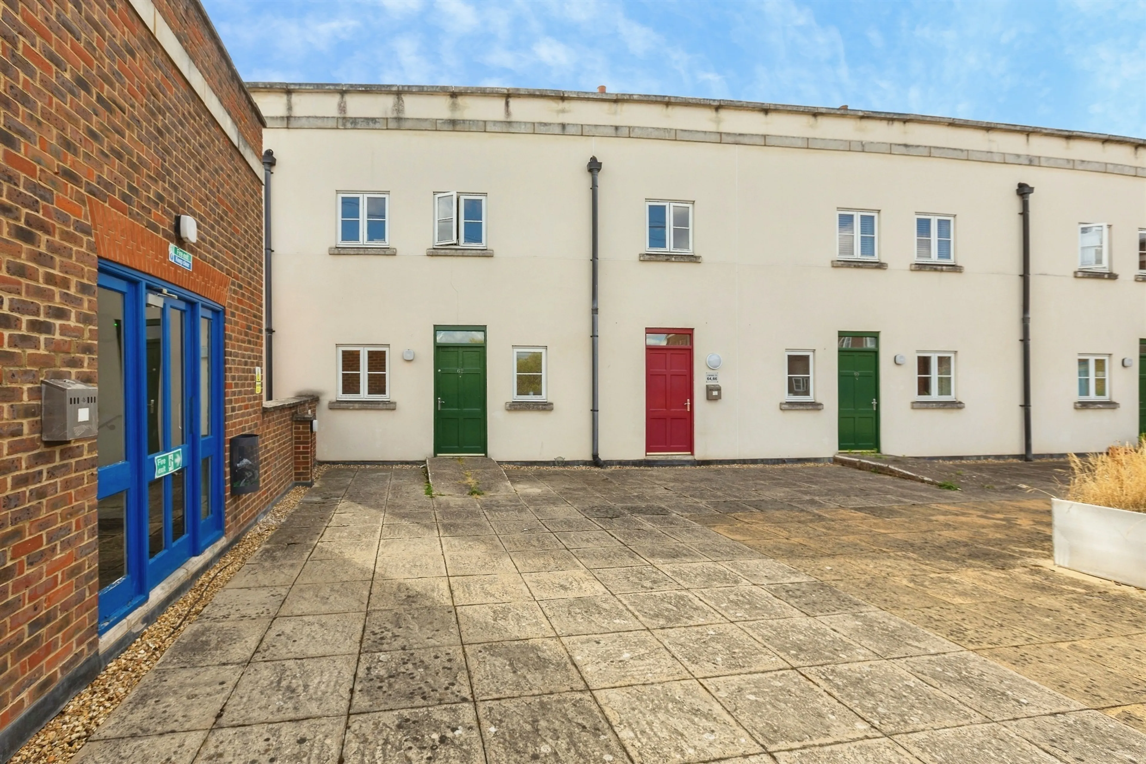 Property photo 0