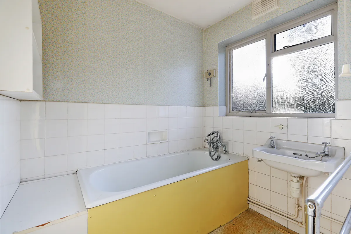 Wheelers Lane, Smallfield, Horley, Surrey, RH6