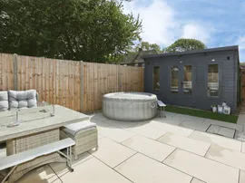 Henville Close, Gosport thumb 2