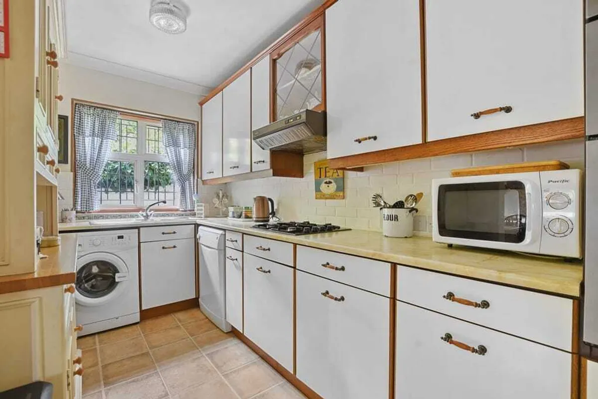 Dollis Hill Lane, London, NW2
