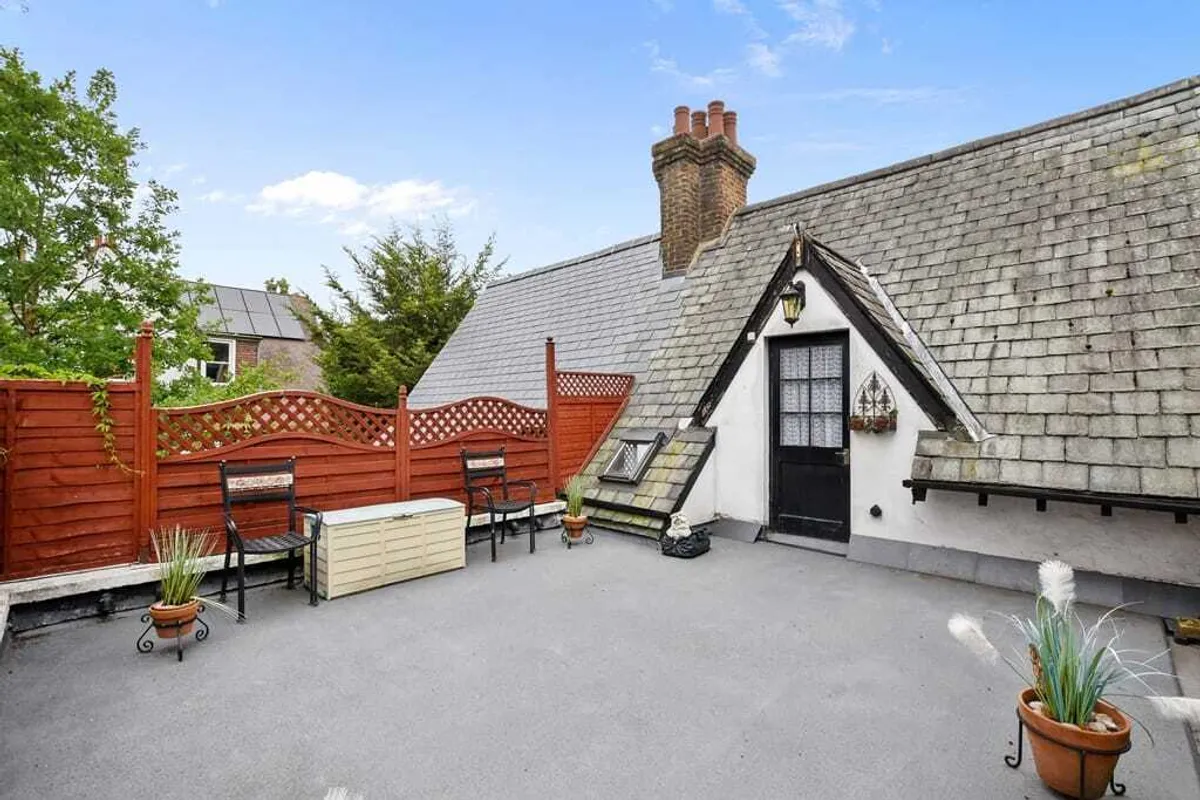 Dollis Hill Lane, London, NW2