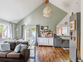 Beanacre Road, Melksham thumb 3