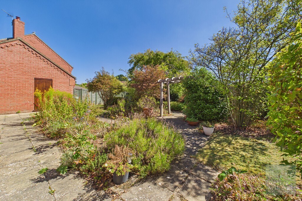 Hawthorne Close, Loddon Image 18