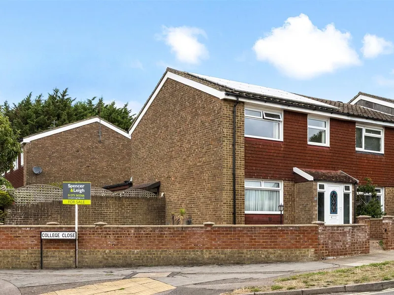 Property thumbnail 2 out of 3