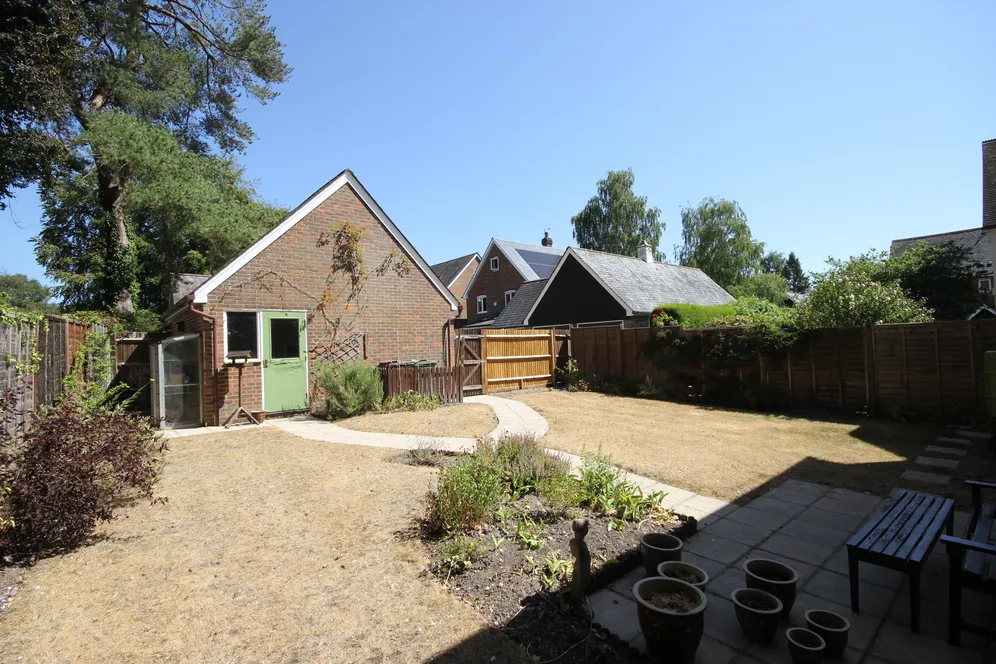 High Street, Selborne, GU34 photo 2