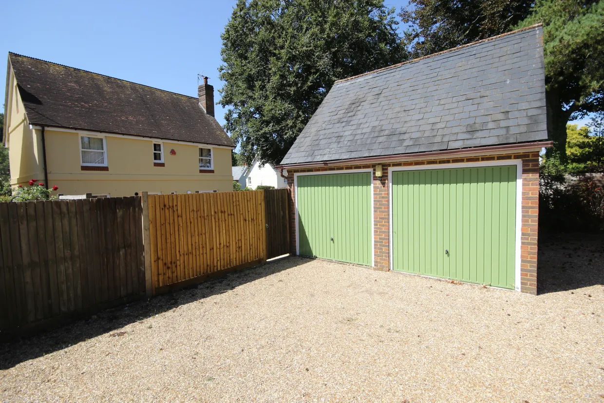 High Street, Selborne, GU34 photo 7