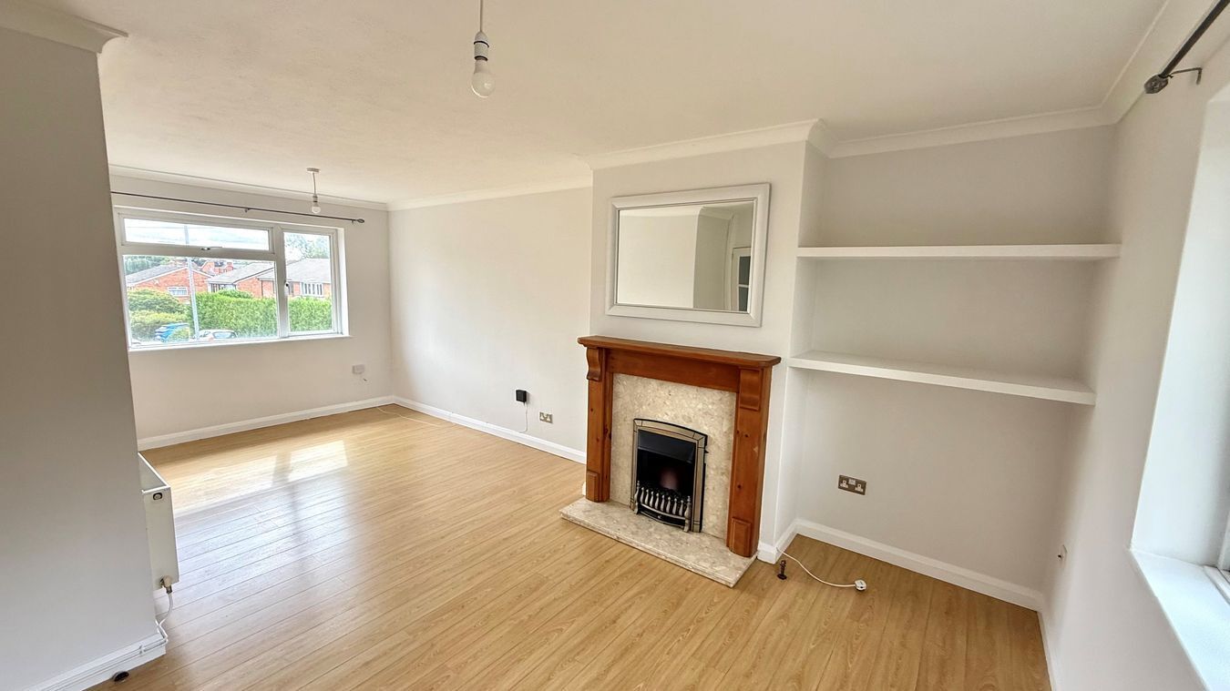 Red Rose, Binfield, RG42 Image 4