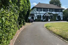 Longdown Lane North, Epsom
