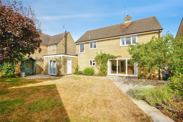 Meadow Lane, Shipton-under-Wychwood, Chipping Norton, Oxfordshire, OX7
