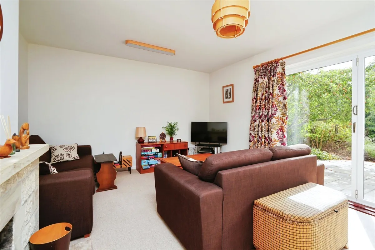 Meadow Lane, Shipton-under-Wychwood, Chipping Norton, Oxfordshire, OX7