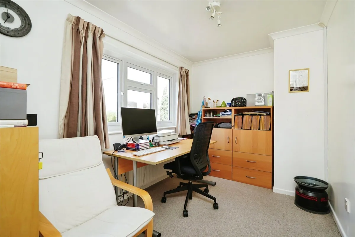 Meadow Lane, Shipton-under-Wychwood, Chipping Norton, Oxfordshire, OX7