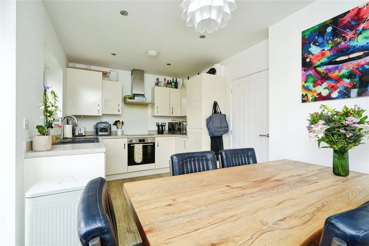 Robin Close, Bourton-on-the-water, Cheltenham, GL54