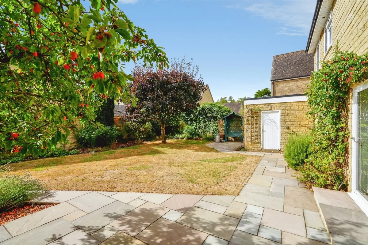 Meadow Lane, Shipton-under-Wychwood, Chipping Norton, Oxfordshire, OX7