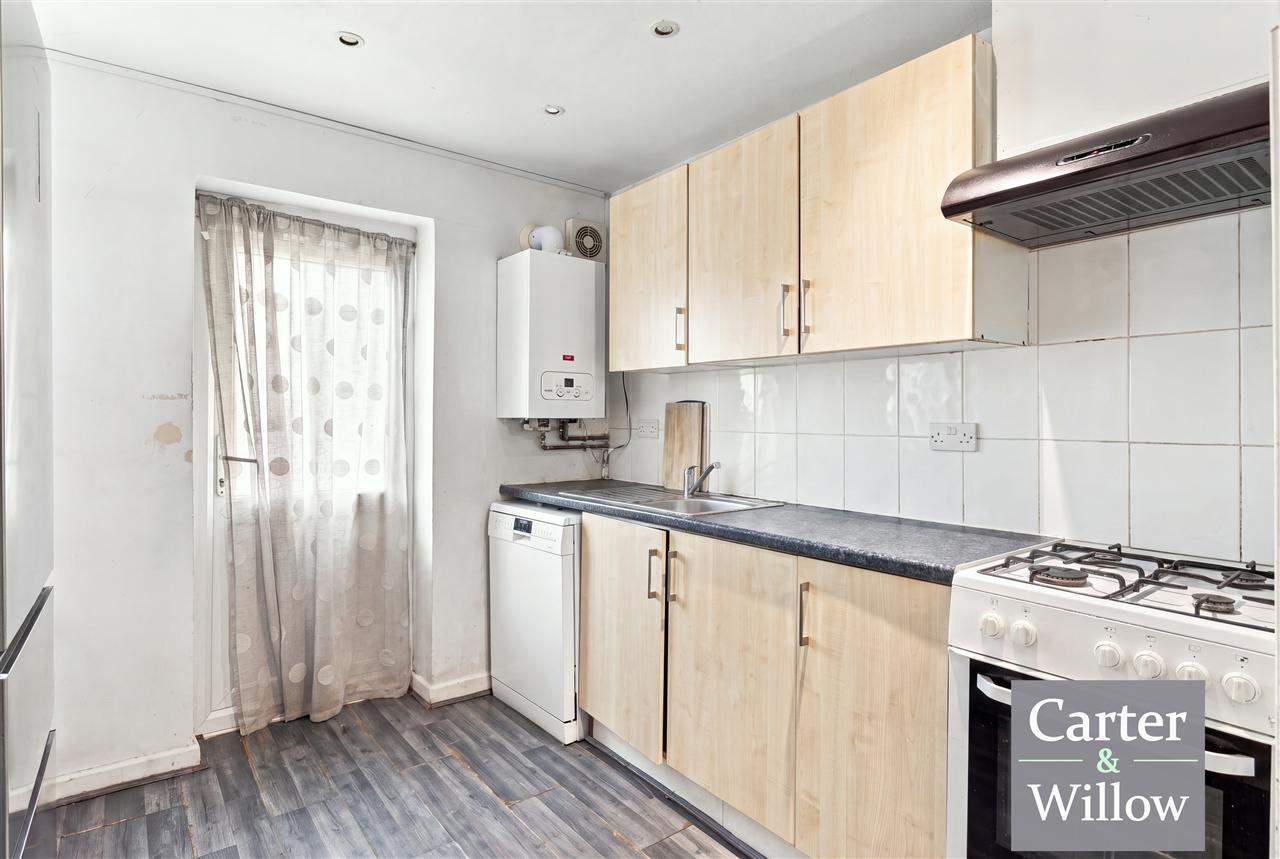 Thompson Road, Dagenham, Essex Image 5