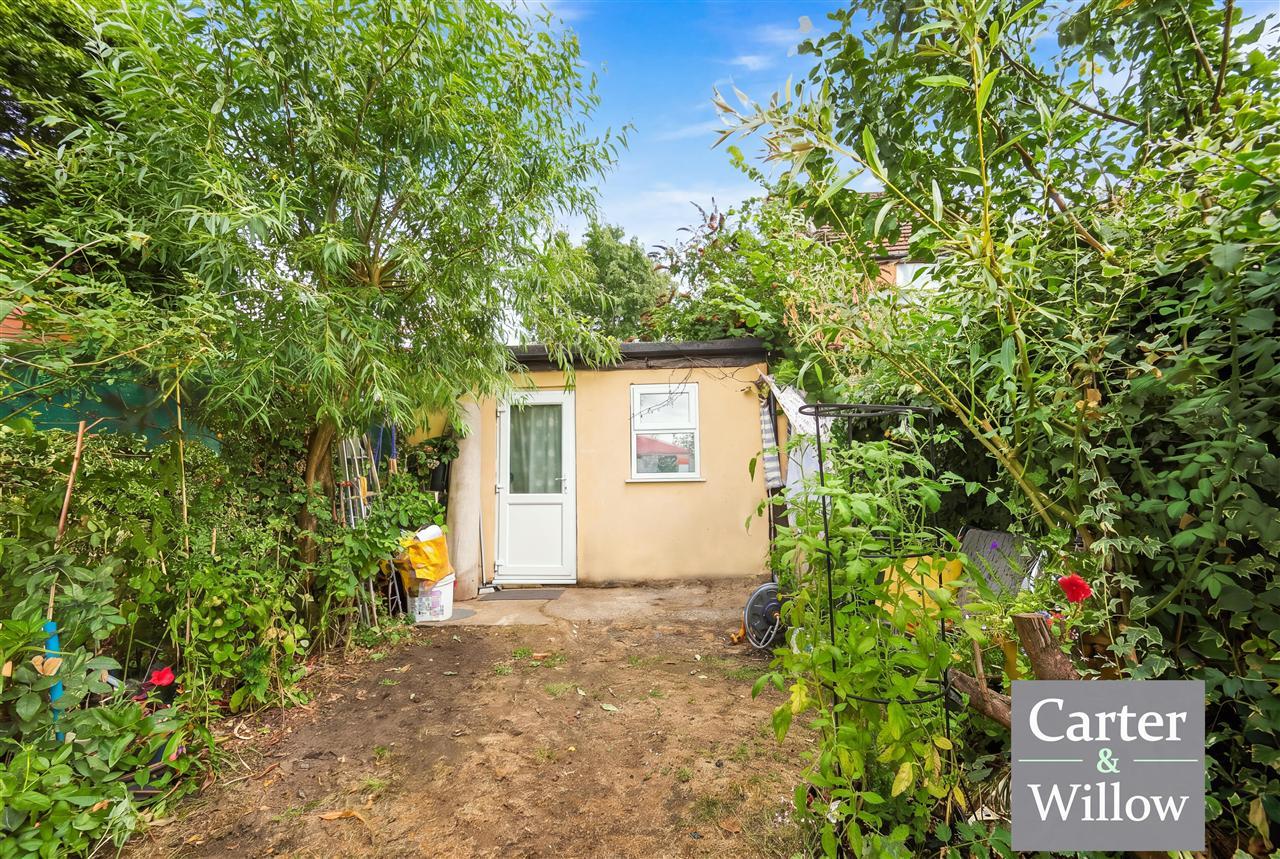 Thompson Road, Dagenham, Essex Image 18
