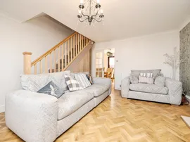 Raby Close, Tividale, OLDBURY thumb 3
