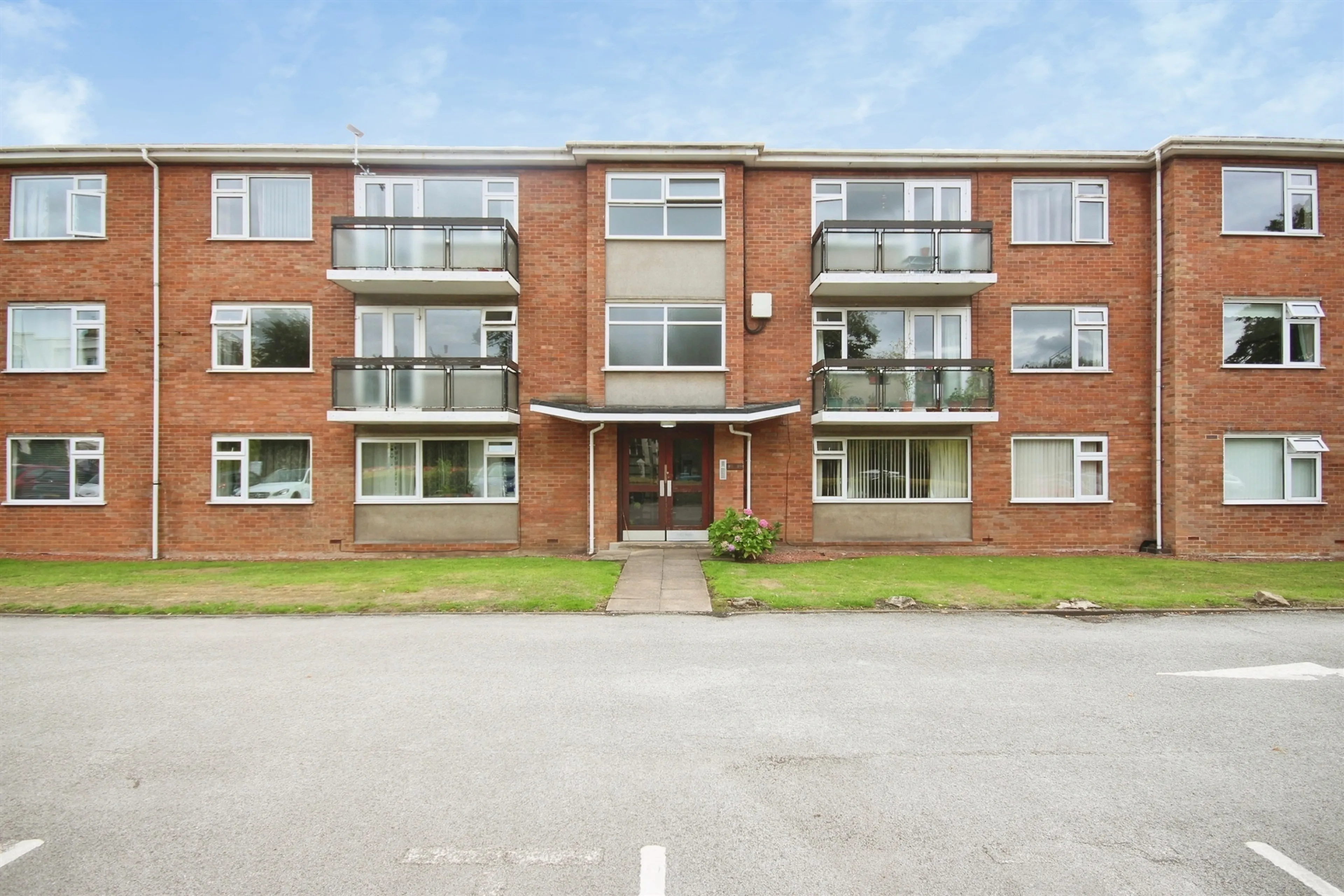 Property at Warwick Place, Leamington Spa