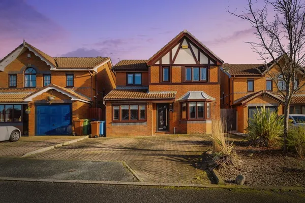 Harrop Fold, OLDHAM, Lancashire, OL8