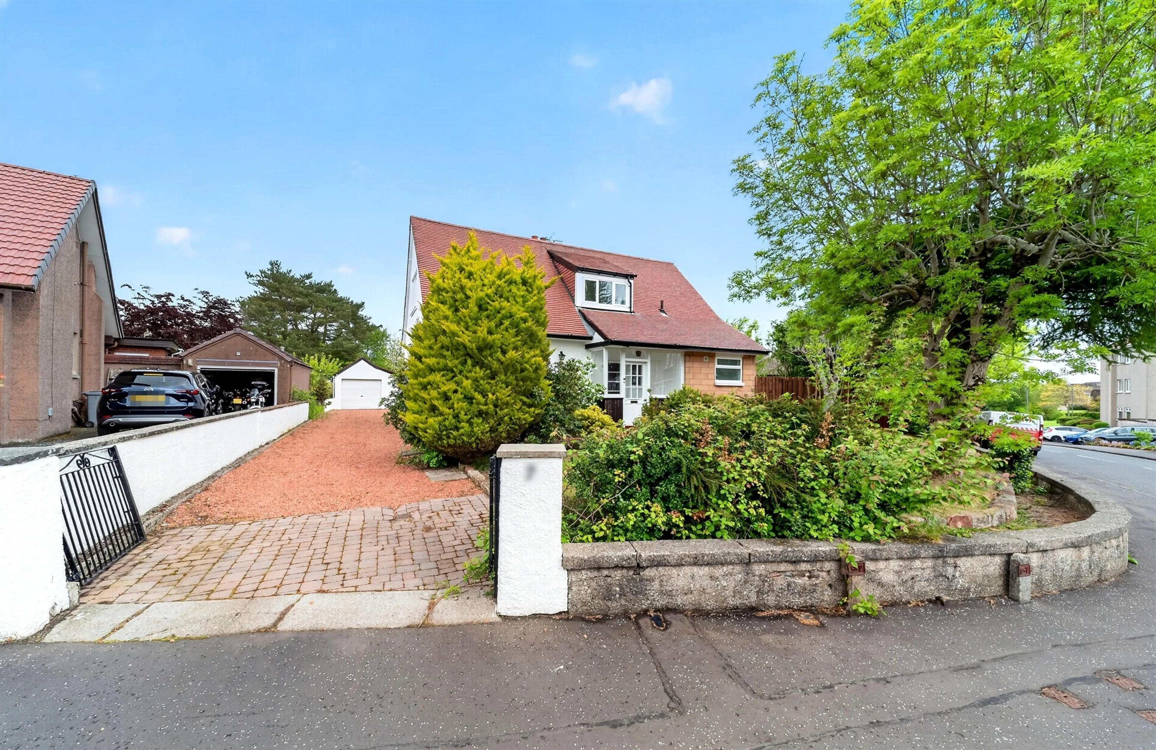 Property at Broomfield Avenue, Newton Mearns, Glasgow