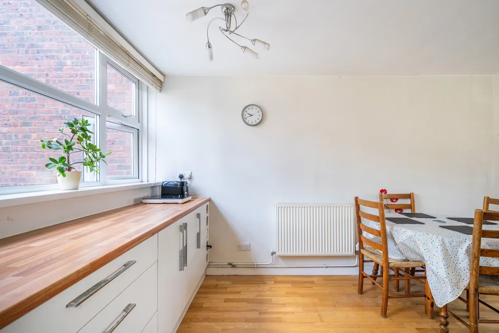 Wayford Street, London, SW11 photo 12