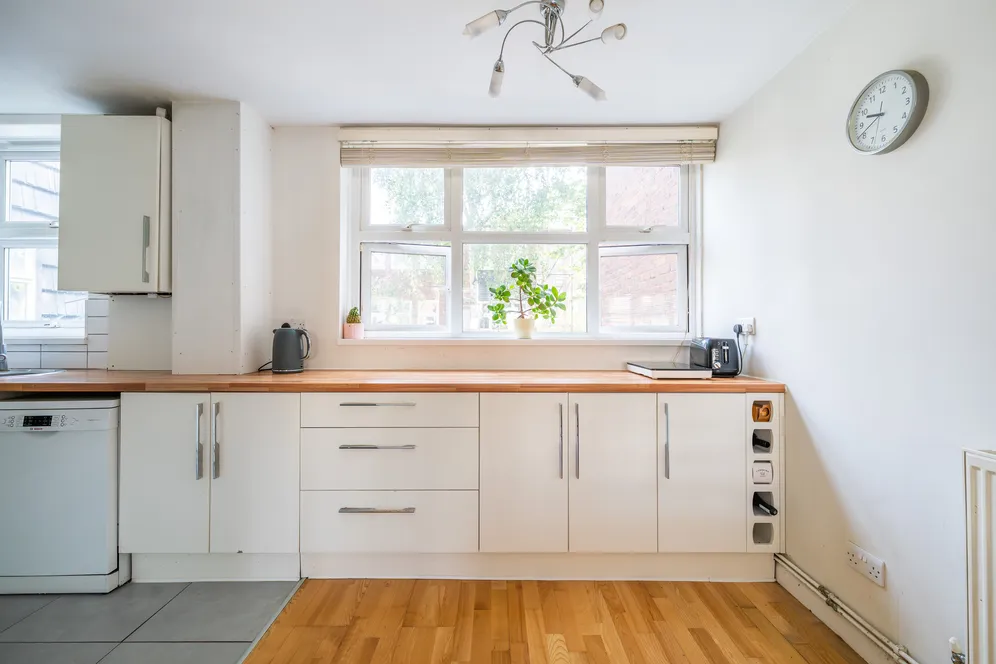 Wayford Street, London, SW11 photo 16