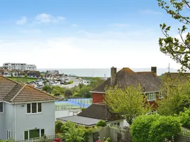 Founthill Avenue, Saltdean, Brighton thumb 3