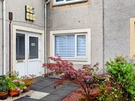 Park Court, Bishopbriggs, GLASGOW thumb 2