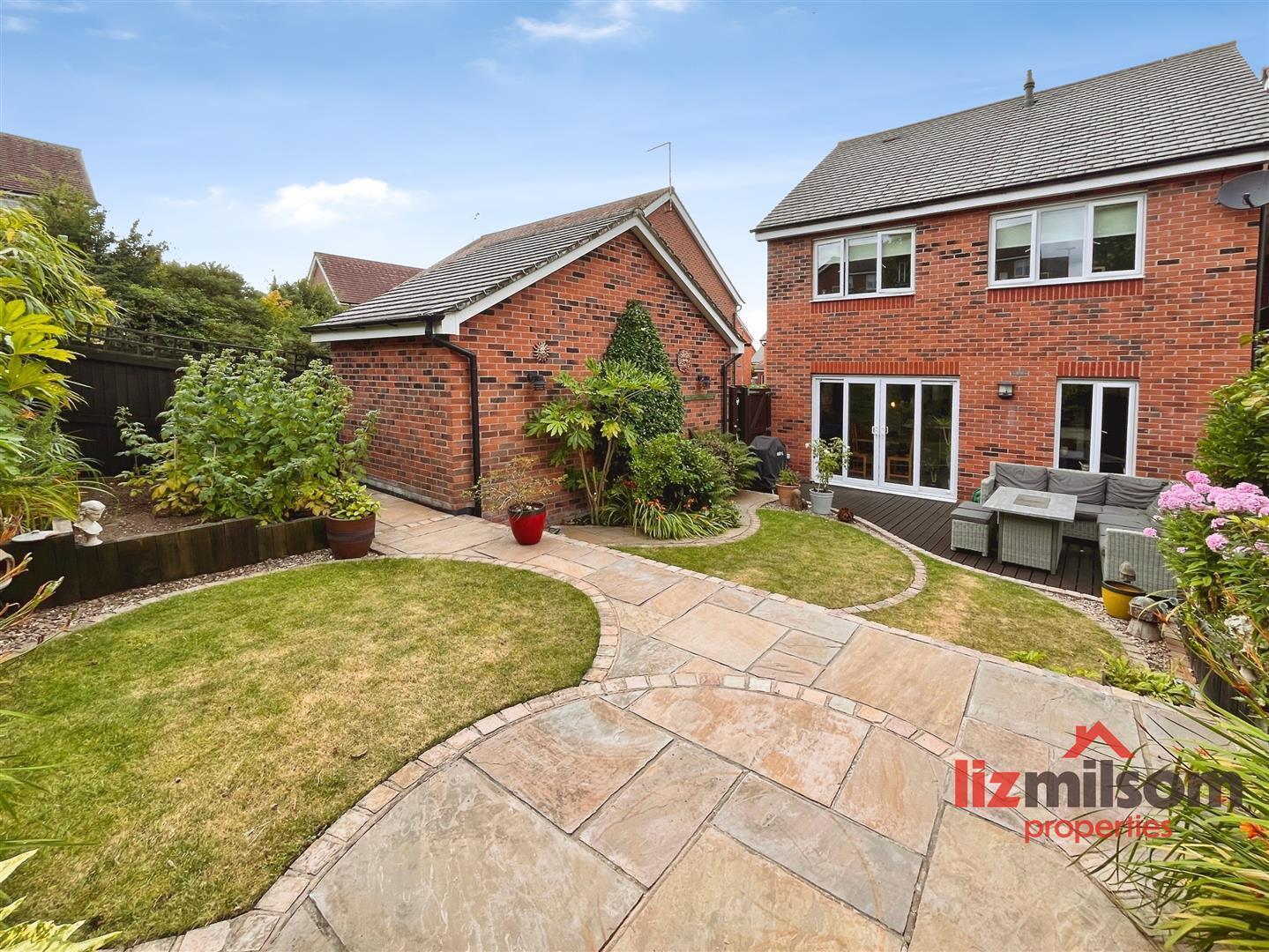 Newman Drive, Church Gresley, Swadlincote Image 17