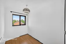 Lowry Crescent, Mitcham