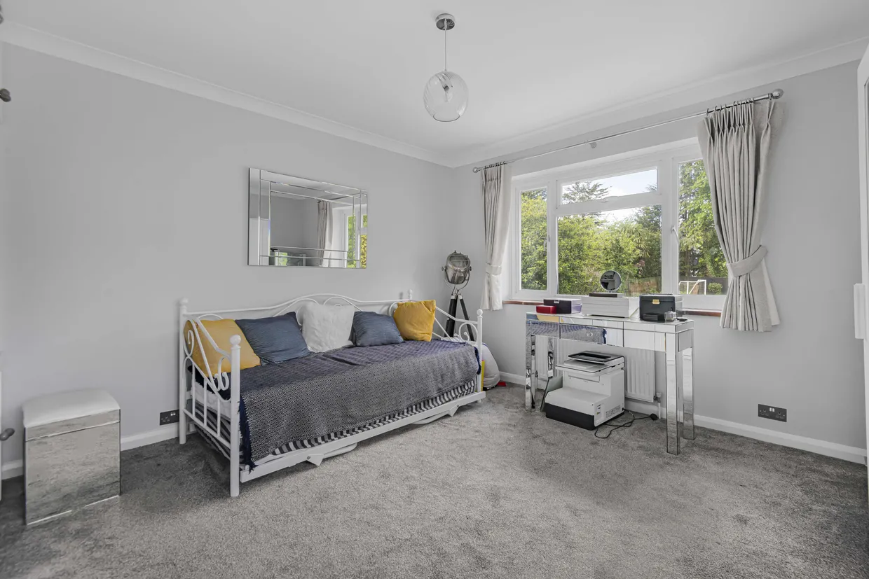 Tylers Green, Cuckfield, RH17 photo 10