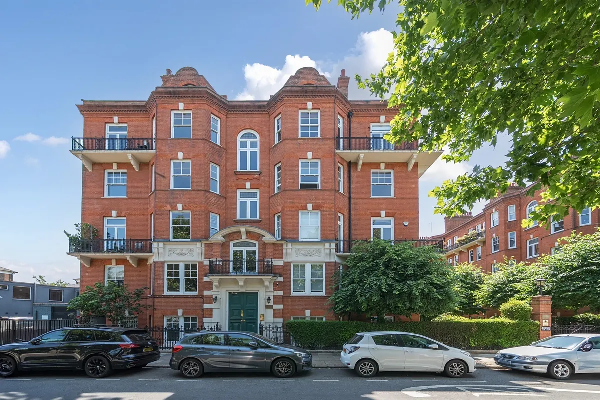 Beaumont Avenue, London